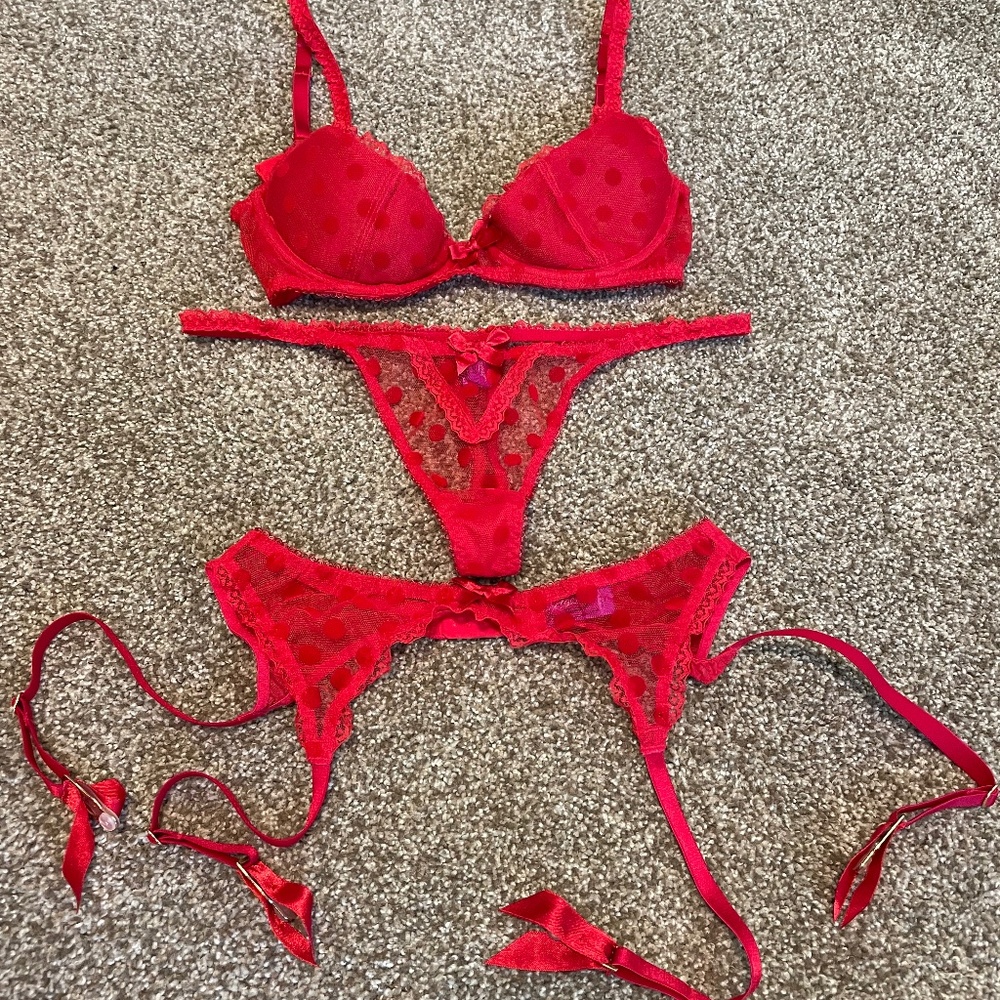 Agent Provacateur Bra and Panty set with Suspender